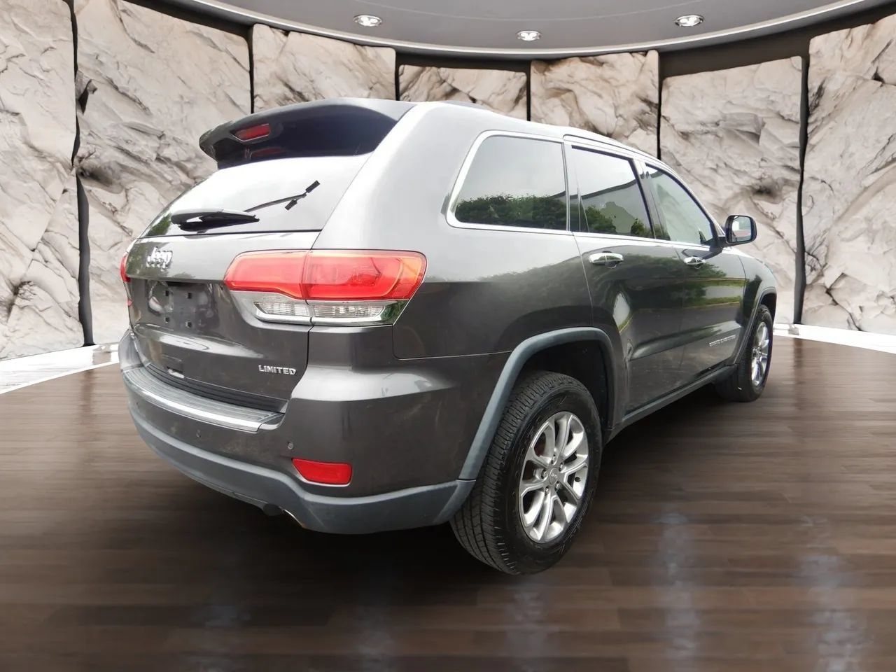 Used 2015 Jeep Grand Cherokee Limited AWD/4WD image 6