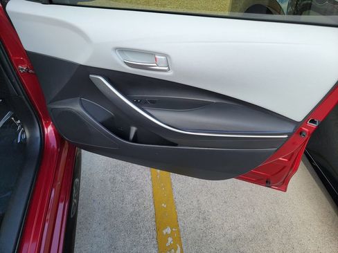 Used 2022 Toyota Corolla SE image 13