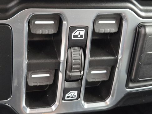 Used 2022 Jeep Wrangler Unlimited Rubicon 4xe w/ Safety Group AWD/4WD image 25