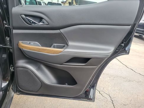 Certified 2023 GMC Acadia SLE image 20