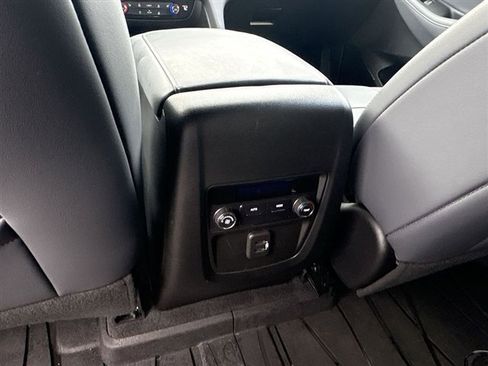 Used 2024 Buick Enclave Essence w/ Technology Package FWD image 20