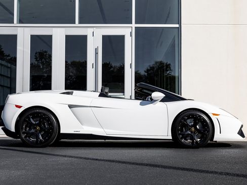 Used 2014 Lamborghini Gallardo LP 550-2 image 17