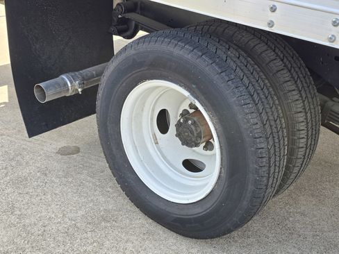 New 2025 Ford E-350 and Econoline 350 Super Duty w/ Power Equipment Group image 9