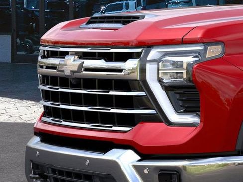 New 2026 Chevrolet Silverado 2500 LTZ w/ LTZ Premium Package AWD/4WD image 13