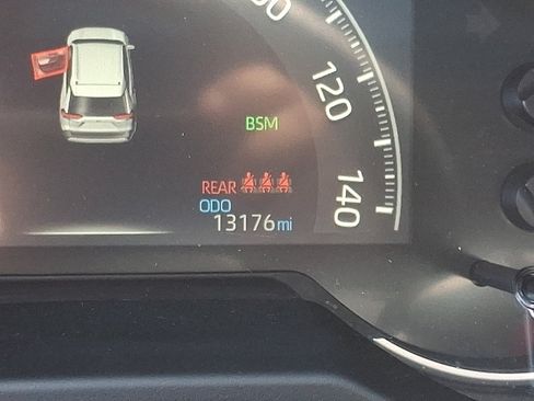 Used 2024 Toyota RAV4 XLE w/ Convenience Package FWD image 21
