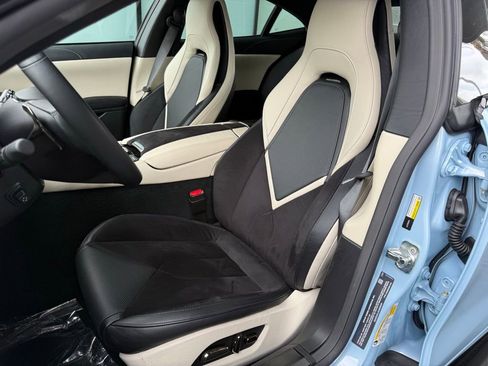 New 2025 Karma Revero Luxury RWD image 15