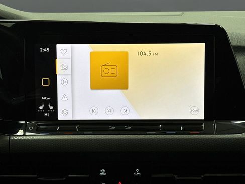 Used 2022 Volkswagen GTI SE image 19