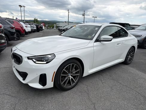 Used 2023 BMW 230i xDrive Coupe w/ Convenience Package AWD/4WD image 4