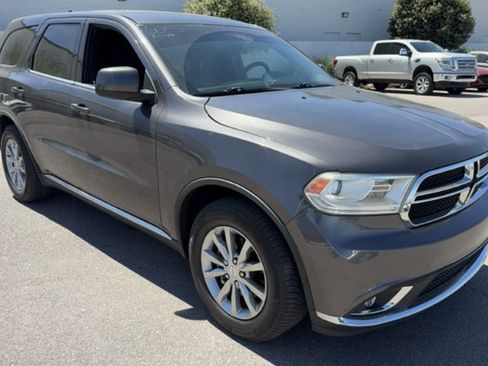Used 2018 Dodge Durango SXT w/ 3rd Row Seating Group RWD image 2