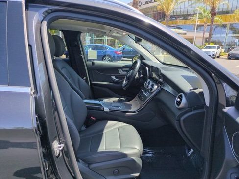 Used 2021 Mercedes-Benz GLC 300 image 29