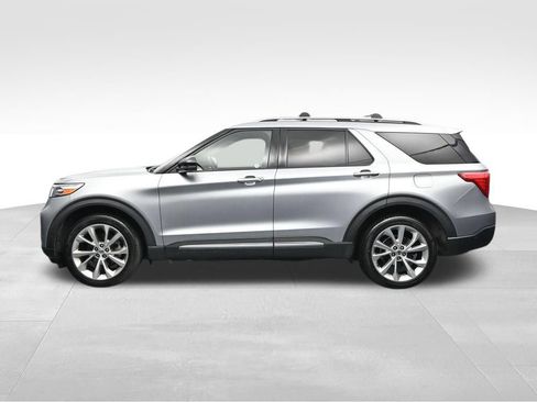 Used 2021 Ford Explorer Platinum w/ Equipment Group 601A AWD/4WD image 2