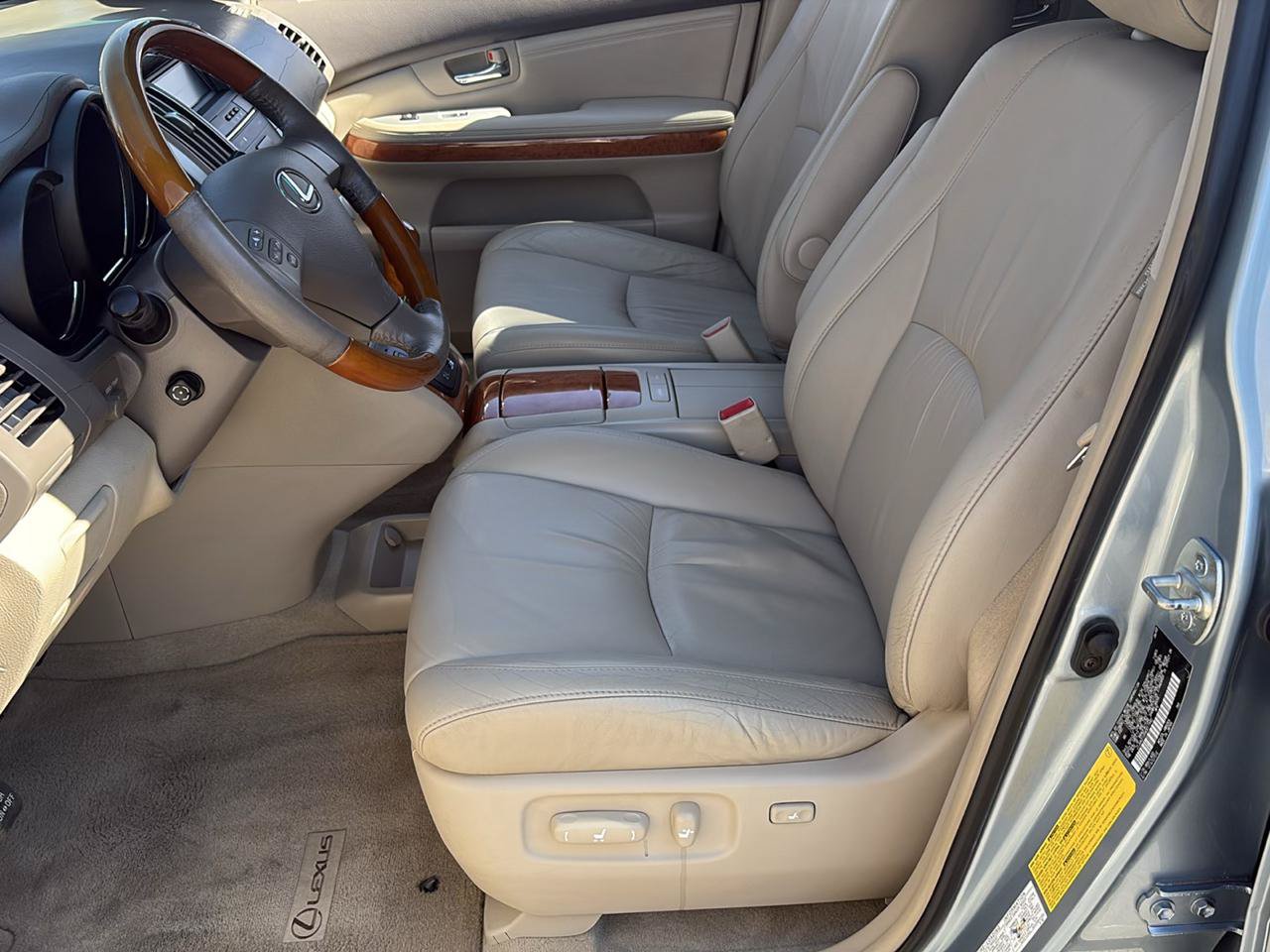 Used 2004 Lexus RX 330 FWD image 19