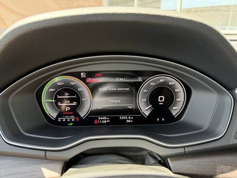 Used 2024 Audi Q5 e Premium AWD/4WD image 18