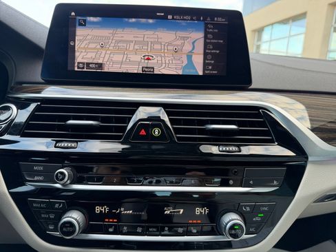 Used 2020 BMW 540i w/ M Sport Package image 28