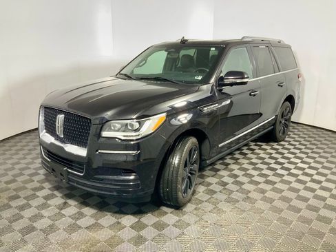 Used 2024 Lincoln Navigator Reserve image 11