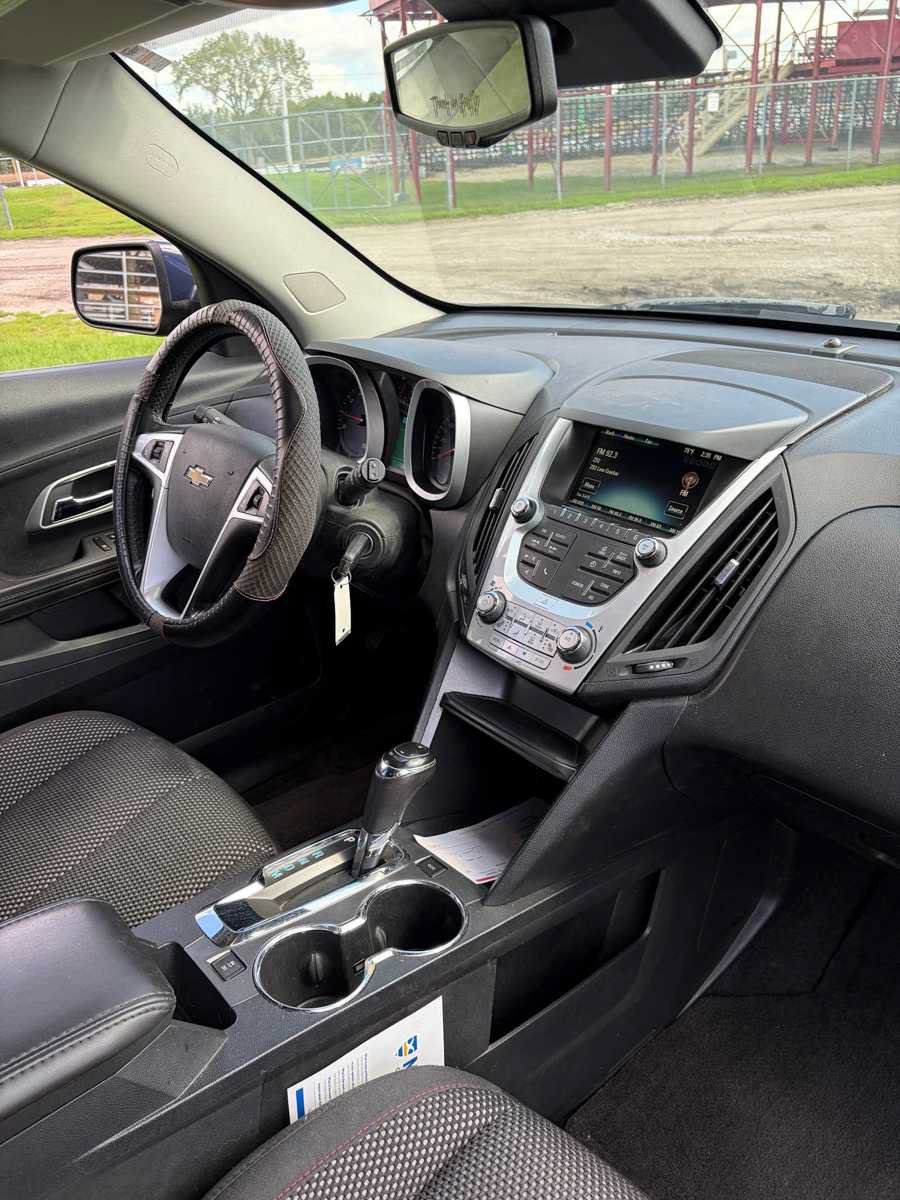 Used 2016 Chevrolet Equinox LT w/ Convenience Package AWD/4WD image 16