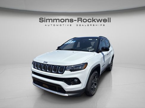 Used 2025 Jeep Compass Limited AWD/4WD image 2