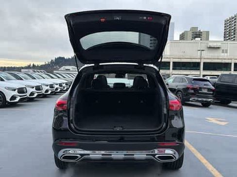Used 2026 Mercedes-Benz GLC 300 4MATIC image 6
