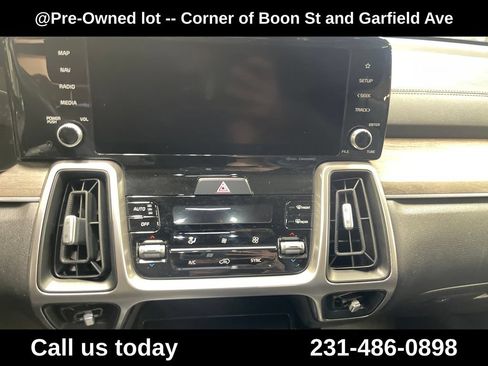 Used 2022 Kia Sorento S w/ Panoramic Sunroof Package AWD/4WD image 19