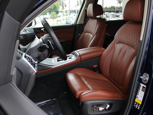 Used 2024 BMW X7 xDrive40i w/ Executive Package AWD/4WD image 15