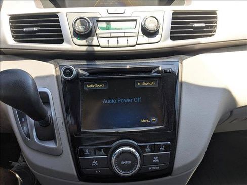 Used 2016 Honda Odyssey SE image 23