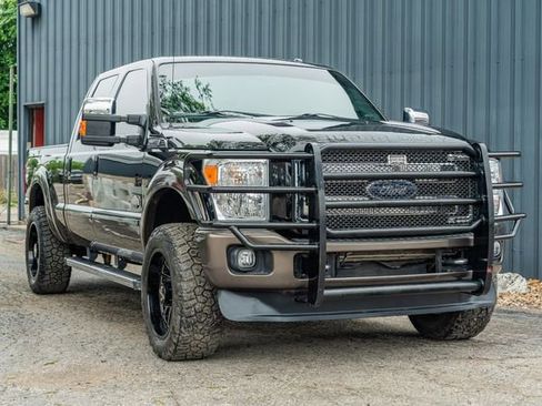 Used 2016 Ford F250 King Ranch w/ FX4 Off-Road Package AWD/4WD image 8