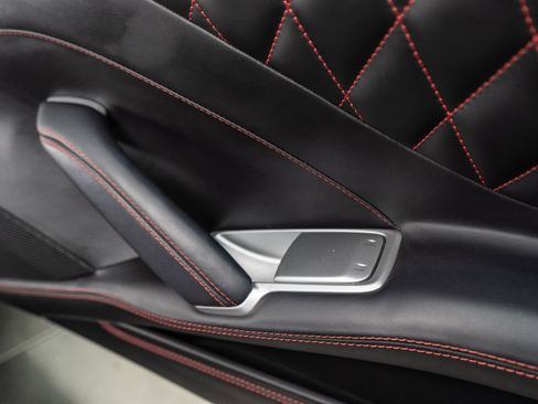 Used 2017 Ferrari California T RWD image 58