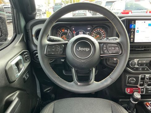 Used 2024 Jeep Wrangler Willys image 19