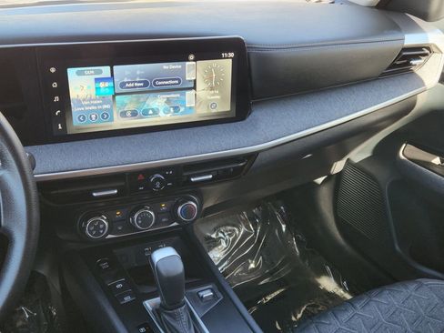 Certified 2025 Nissan Kicks SV image 20