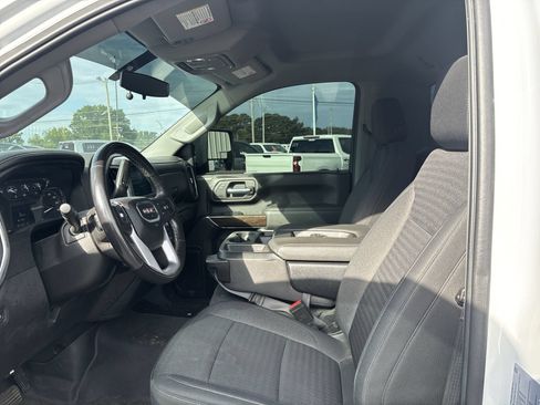 Used 2022 GMC Sierra 2500 SLE w/ SLE Convenience Package AWD/4WD image 2