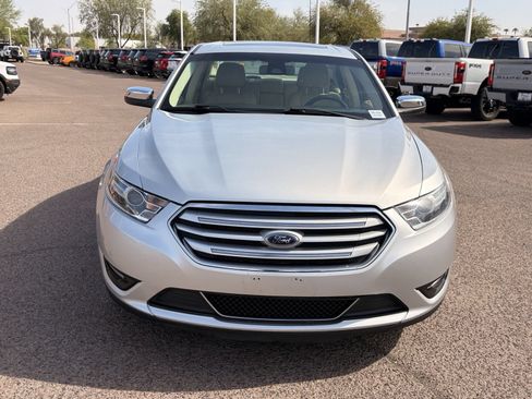 Used 2019 Ford Taurus Limited FWD image 9
