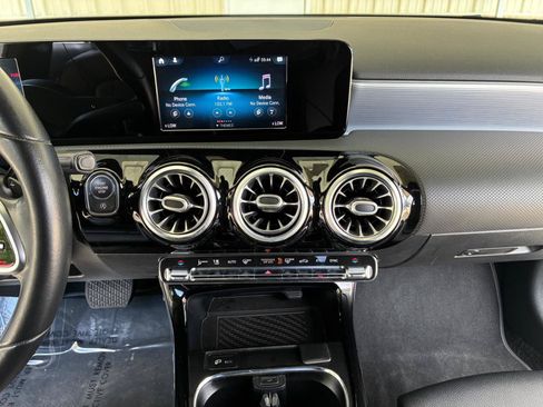 Used 2021 Mercedes-Benz A 220 image 22