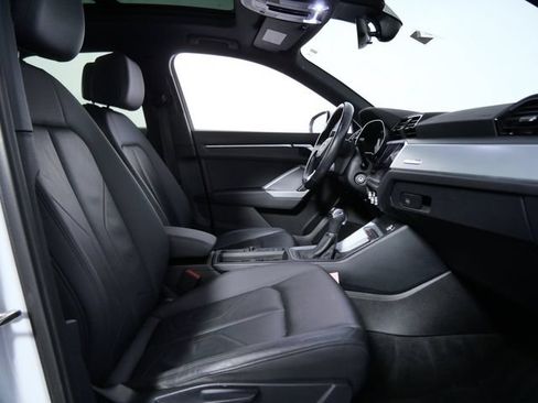 Used 2019 Audi Q3 2.0T Premium AWD/4WD image 10