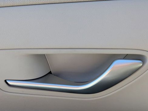 Used 2025 Hyundai Tucson Limited FWD image 18