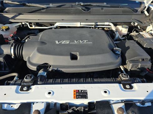 Used 2018 Chevrolet Colorado ZR2 AWD/4WD image 17