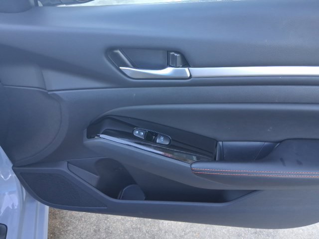 Certified 2025 Nissan Altima 2.5 SR FWD image 21
