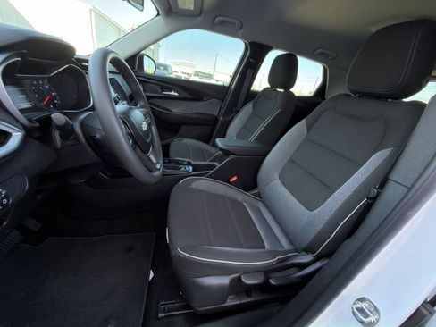 Used 2022 Chevrolet TrailBlazer LS image 22