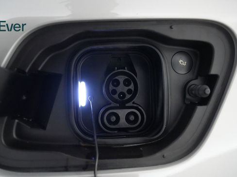 Used 2022 Volvo C40 P8 Recharge Ultimate image 10