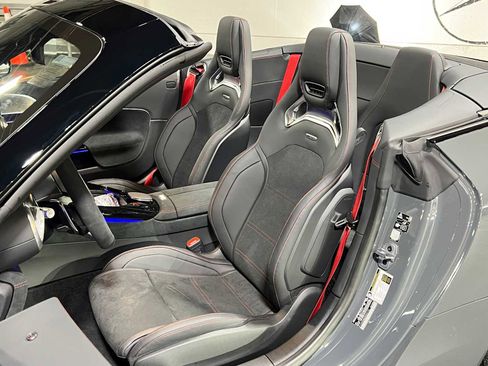 New 2025 Mercedes-Benz SL 55 AMG 4MATIC image 39