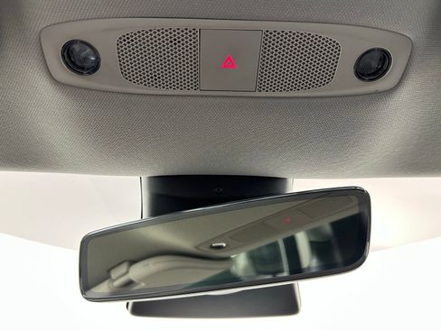 Used 2022 Tesla Model 3 Long Range image 37