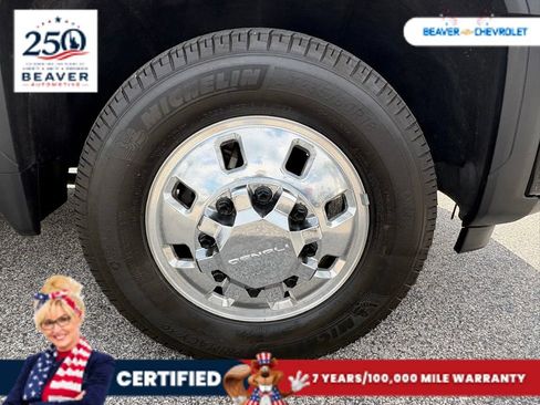 Used 2024 GMC Sierra 3500 Denali Ultimate AWD/4WD image 10