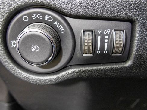 New 2026 Chrysler Pacifica Pinnacle image 33