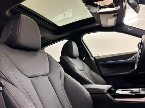 Certified 2023 BMW i4 eDrive35 w/ Premium Package image 31