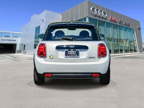 Used 2023 MINI Cooper SE FWD image 3