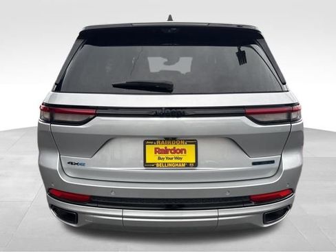 Used 2023 Jeep Grand Cherokee 30th Anniversary image 9