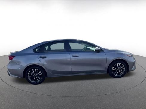 Used 2024 Kia Forte LXS image 16