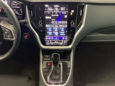 Used 2023 Subaru Outback Premium AWD/4WD image 11
