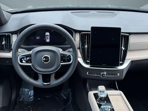 New 2026 Volvo XC90 B6 Plus w/ Protection Package Premier AWD/4WD image 28