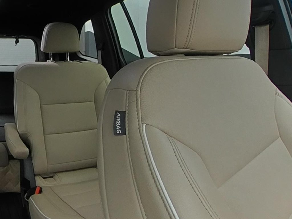 Used 2026 Buick Enclave Preferred FWD image 11