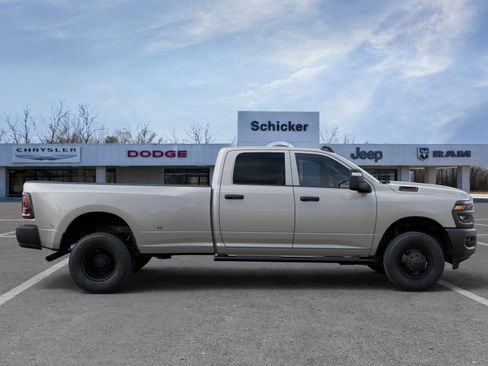 New 2026 RAM 3500 Tradesman AWD/4WD image 52